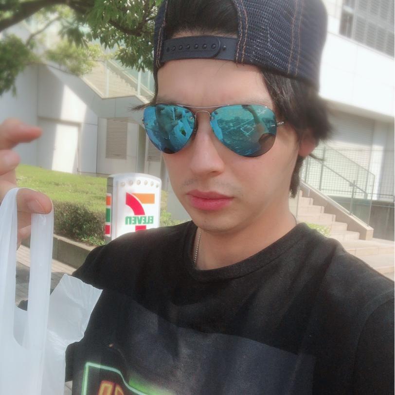 アレク「激ウマ」セブンのサンド