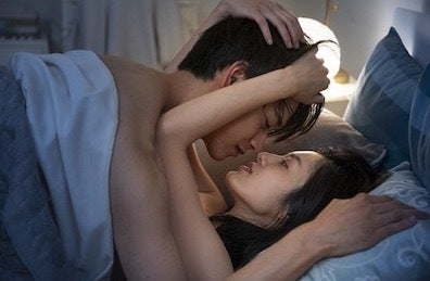 バリキャリOLが部下との一夜で獣化 禁断のラブストーリー