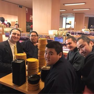 鳴戸親方 回転寿司で食べた量