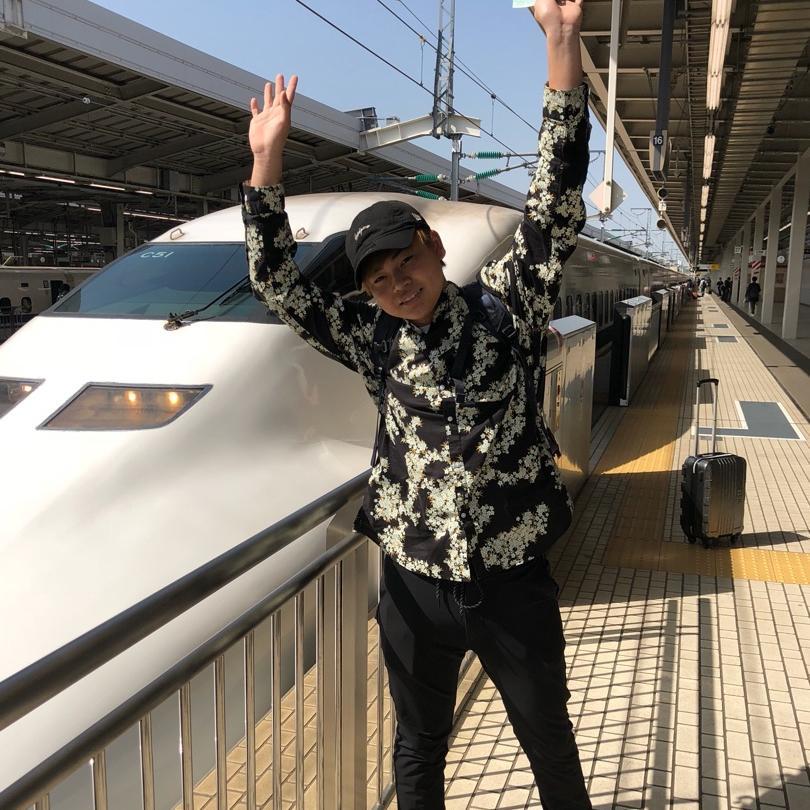 菅田将暉の父＆弟 新幹線で上京