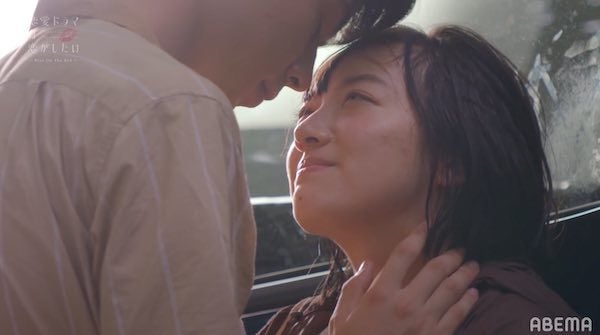 「もう友達ではない」俳優たちの関係を変えるキスシーン…カット後も見つめ合い親密な空気