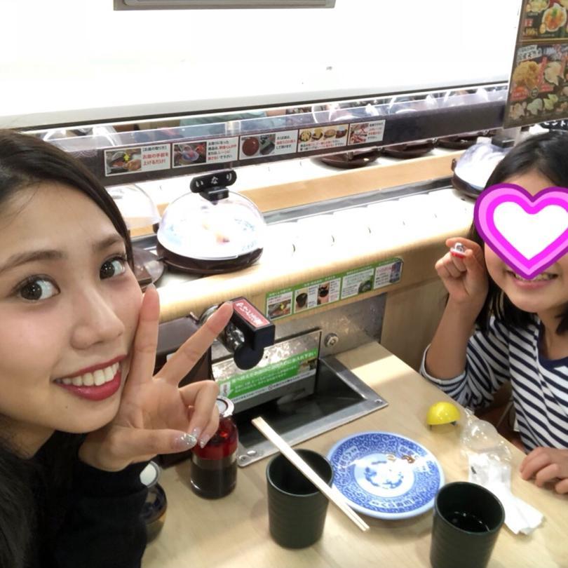 薬丸 娘達がくら寿司でランチ