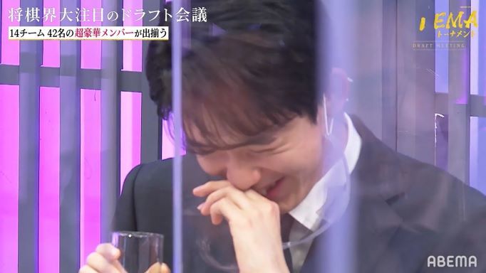 藤井聡太竜王、先輩のコメントがツボに入り爆笑