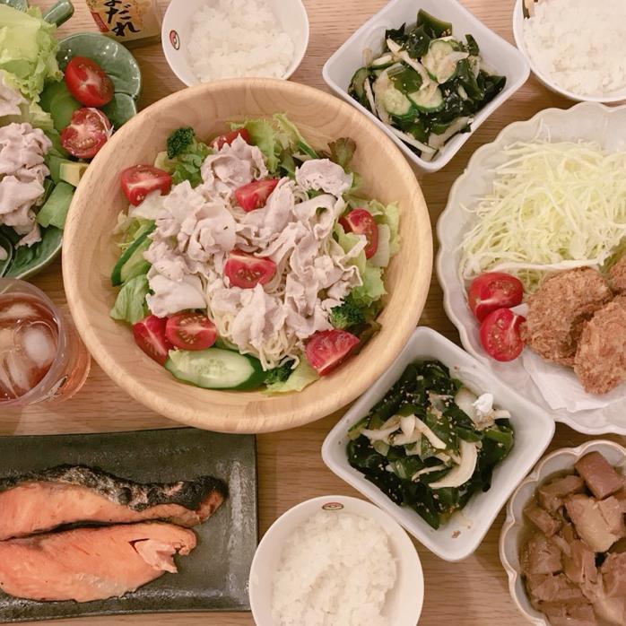 辻希美 夕飯にラーメンサラダ